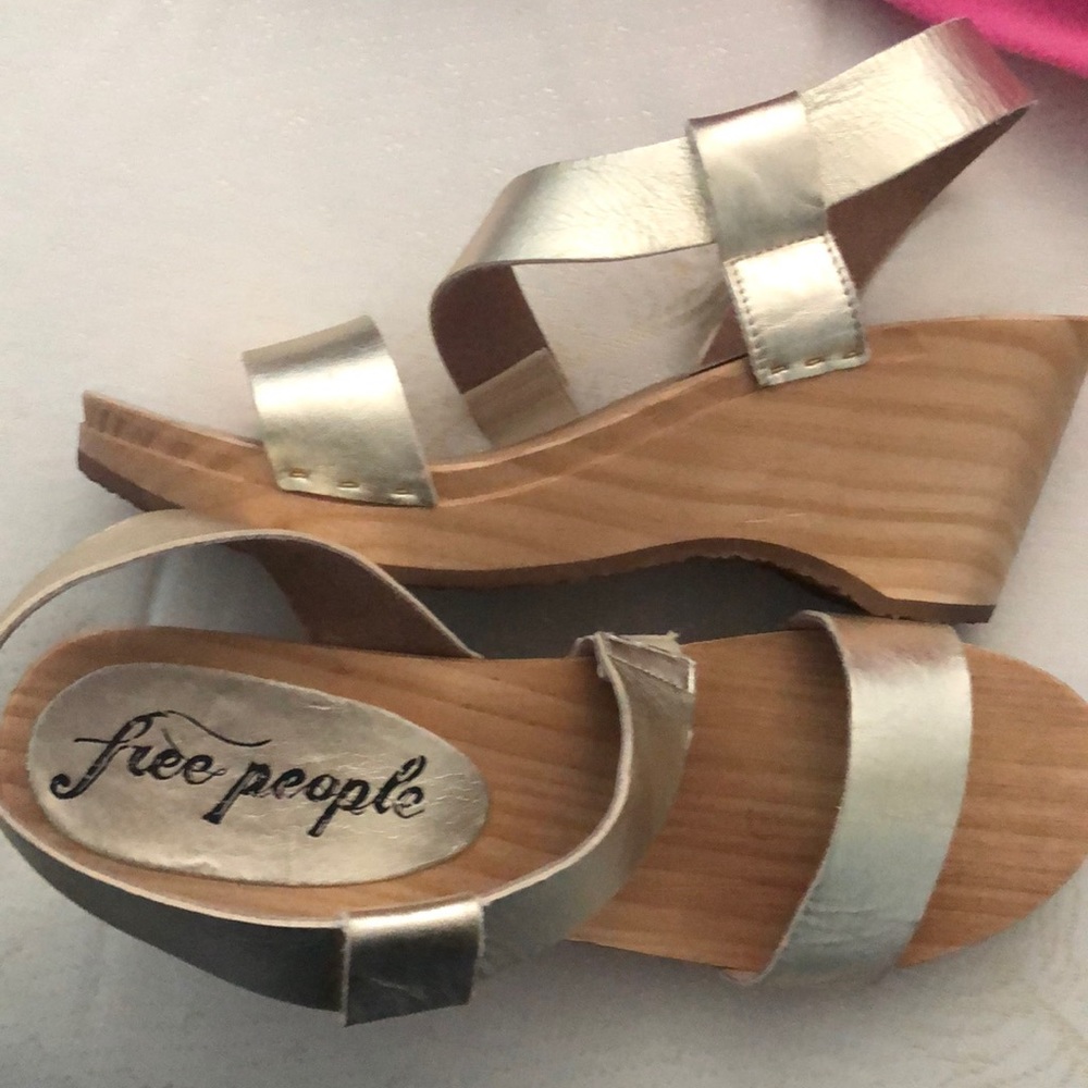 EUC Free People Metallic Wedge Sandals